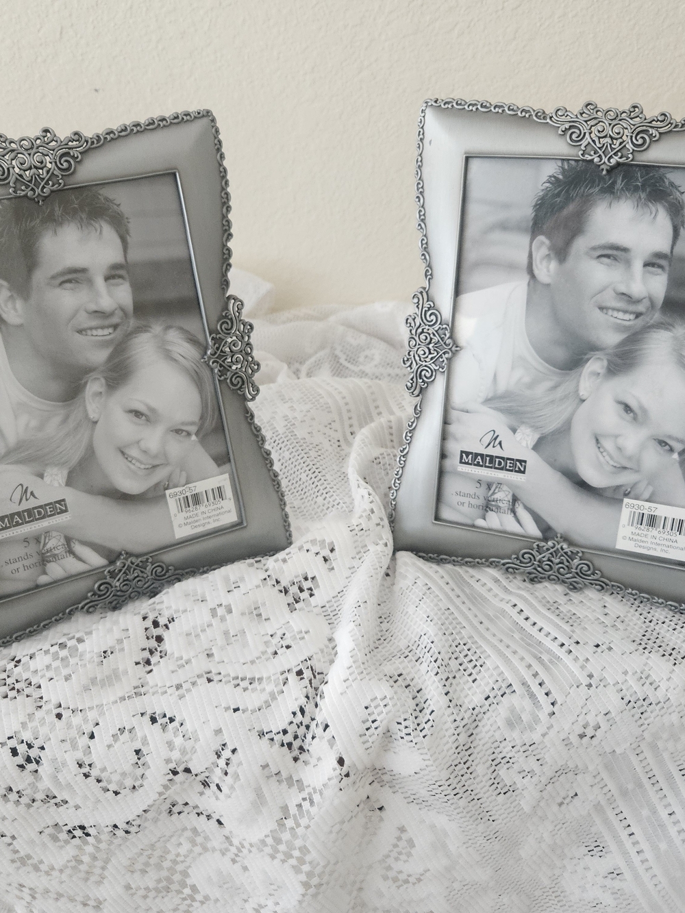 NWT 5X7 Malden Decorative Ornate Metal Picture Frames in Silver-Tone (Set of 2)